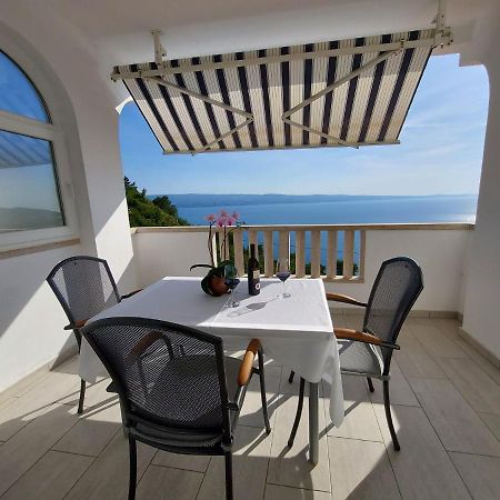 Apartmani Cvita Omis Exterior photo