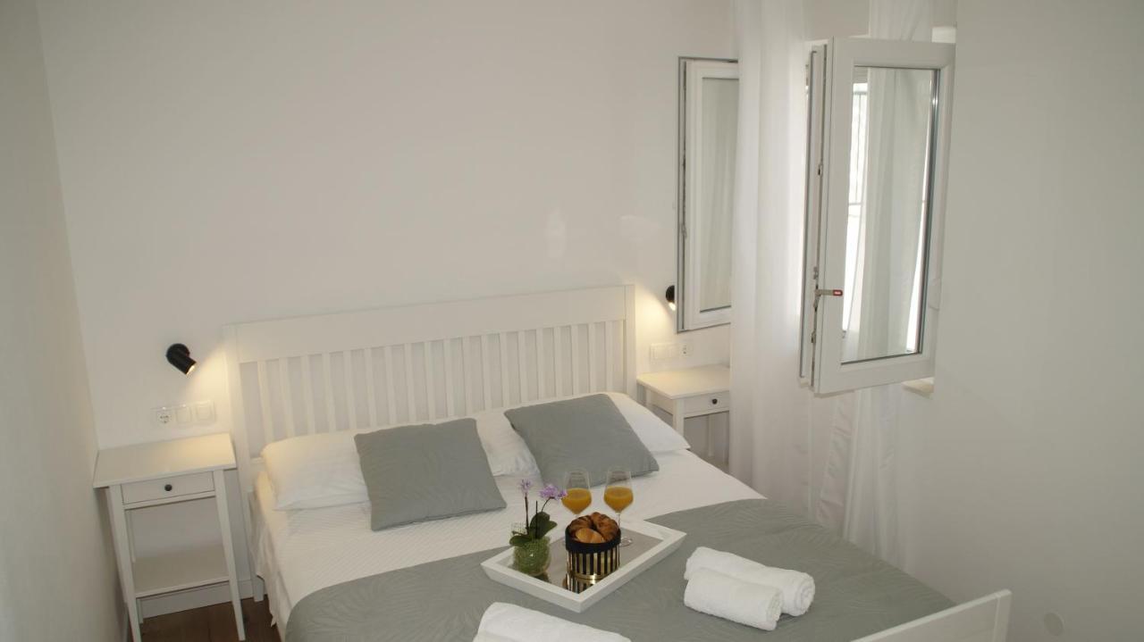 Apartmani Cvita Omis Exterior photo