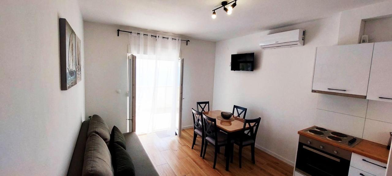 Apartmani Cvita Omis Exterior photo