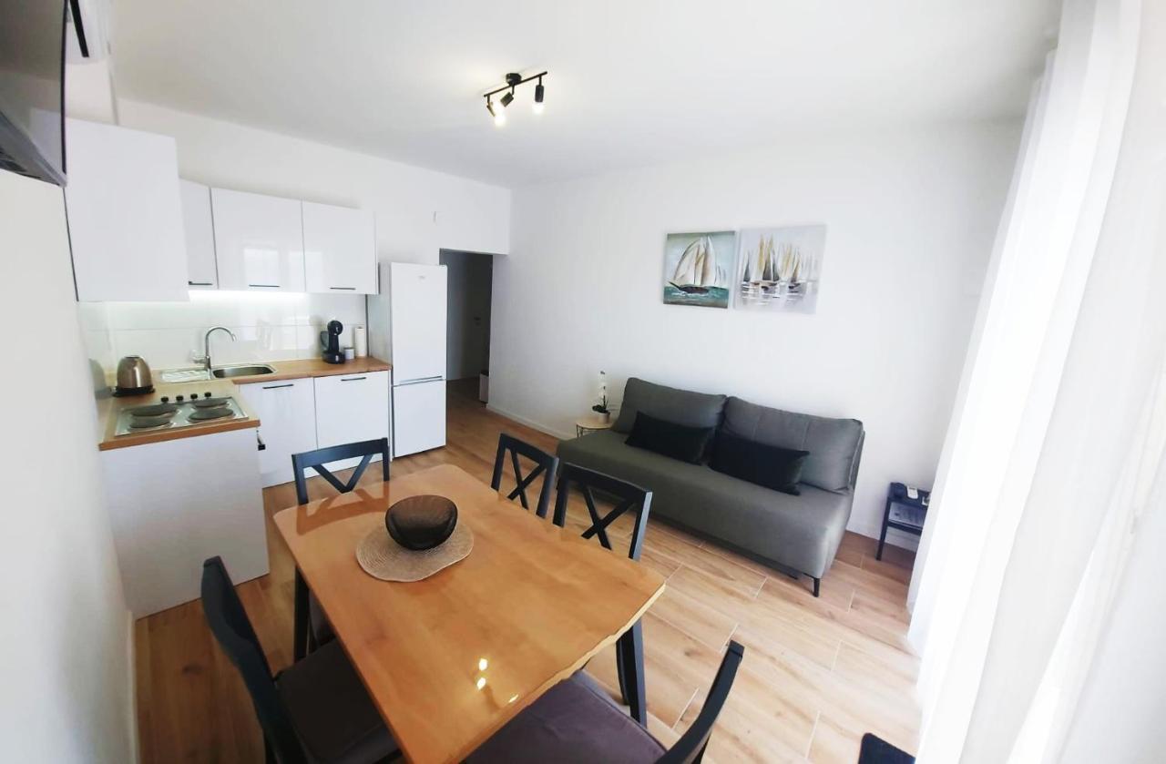 Apartmani Cvita Omis Exterior photo